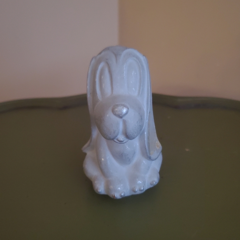 Small Basset Hound Style Dog Statue Cartoon "Droopy" White Silver